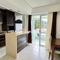Apartamento com 68m², 2 quartos (sendo 2 suítes), 1 garagem, no bairro Trindade em Florianópolis