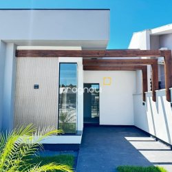 Casa com 55m², 2 quartos, 1 garagem, no bairro Forquilhas em São José