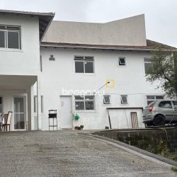 Casa com 124m², 4 quartos, 3 garagens, no bairro Areias em São José