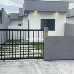 Casa com 68m², 2 quartos (sendo 1 suíte), 1 garagem, no bairro Morro da Pedras em Florianópolis