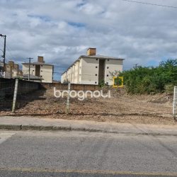 Terreno com 717m², no bairro Barra do Aririú em Palhoça