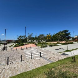 Terreno com 377m², no bairro Campeche em Florianópolis