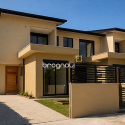 Casa com 130m², 4 quartos (sendo 1 suíte), 1 garagem, no bairro Campeche em Florianópolis