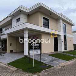 Casa de Condomínio com 150m², 3 quartos (sendo 1 suíte), 2 garagens, no bairro Beira Rio em Biguaçu