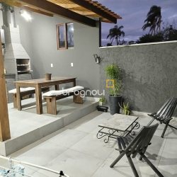 Casa com 114m², 3 quartos (sendo 1 suíte), 1 garagem, no bairro Campeche em Florianópolis