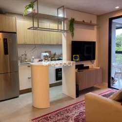 Apartamento com 68m², 2 quartos (sendo 1 suíte), 1 garagem, no bairro Trindade em Florianópolis