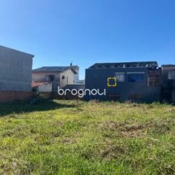 Terreno com 675m², no bairro Canasvieiras em Florianópolis