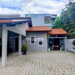 Casa com 70m², 3 quartos (sendo 1 suíte), 1 garagem, no bairro Ingleses em Florianópolis