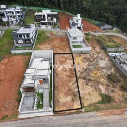Terreno com 360m², no bairro Campinas em São José