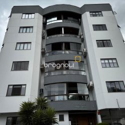 Apartamento com 85m², 3 quartos (sendo 1 suíte), 2 garagens, no bairro Coqueiros em Florianópolis