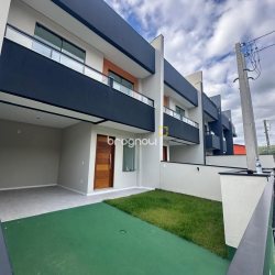 Casa com 145m², 3 quartos (sendo 2 suítes), 2 garagens, no bairro Forquilhas em São José