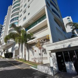 Apartamento com 77m², 2 quartos (sendo 1 suíte), 2 garagens, no bairro Itacorubi em Florianópolis