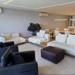 Apartamento com 280m², 4 quartos (sendo 4 suítes), 4 garagens, no bairro Canasvieiras em Florianópolis