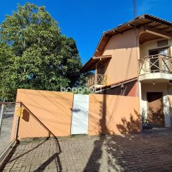 Casa com 74m², 2 quartos (sendo 1 suíte), 3 garagens, no bairro Ingleses em Florianópolis