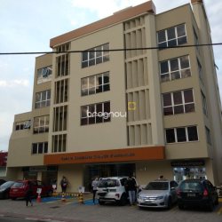 Sala com 84m², 3 garagens, no bairro Trindade em Florianópolis