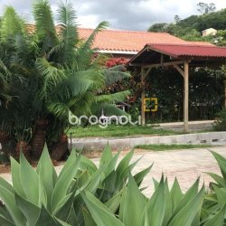 Casa com 146m², 3 quartos (sendo 1 suíte), 4 garagens, no bairro Saco dos Limões em Florianópolis