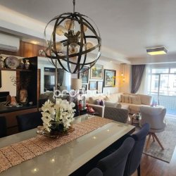 Apartamento com 170m², 3 quartos (sendo 1 suíte), 2 garagens, no bairro Centro em Florianópolis
