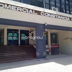 Sala com 57m², no bairro Centro em Florianópolis