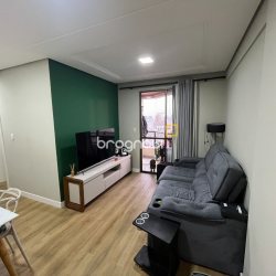Apartamento com 57m², 2 quartos, 1 garagem, no bairro Barreiros em São José