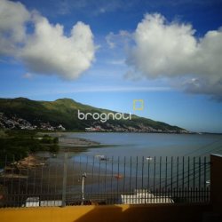 Casa com 220m², 5 quartos (sendo 1 suíte), no bairro Saco dos Limões em Florianópolis