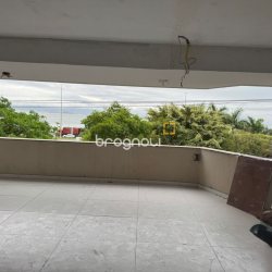 Apartamento com 157m², 4 quartos (sendo 1 suíte), 2 garagens, no bairro Agronômica em Florianópolis