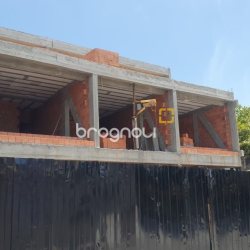 Casa com 182m², 3 quartos (sendo 1 suíte), 1 garagem, no bairro Campeche em Florianópolis