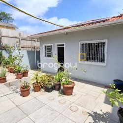 Casa com 168m², 3 quartos (sendo 1 suíte), 2 garagens, no bairro Capoeiras em Florianópolis