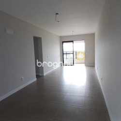 Apartamento com 94m², 3 quartos (sendo 1 suíte), 2 garagens, no bairro Monte Verde em Florianópolis