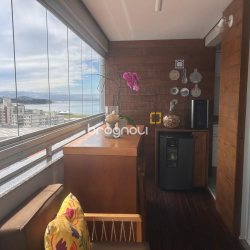 Apartamento com 85m², 2 quartos (sendo 1 suíte), 1 garagem, no bairro Kobrasol em São José