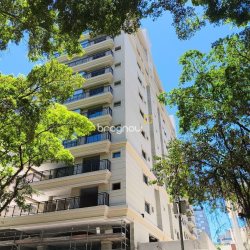 Apartamento com 122m², 3 quartos (sendo 3 suítes), 2 garagens, no bairro Centro em Florianópolis