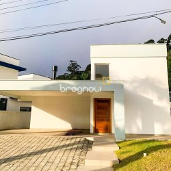 Casa de Condomínio com 192m², 3 quartos (sendo 3 suítes), 2 garagens, no bairro Cachoeira do Bom Jesus em Florianópolis