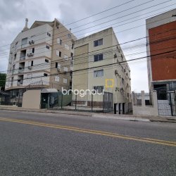 Apartamento com 81m², 3 quartos (sendo 1 suíte), 1 garagem, no bairro Capoeiras em Florianópolis