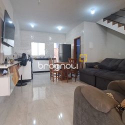 Casa com 180m², 3 quartos (sendo 1 suíte), 2 garagens, no bairro Ingleses em Florianópolis
