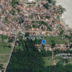 Terreno com 360m², no bairro Ponta de Baixo em São José