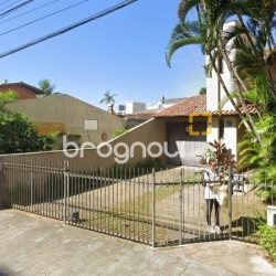 Terreno com 835m², no bairro Trindade em Florianópolis
