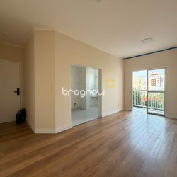 Apartamento com 58m², 2 quartos, 1 garagem, no bairro Estreito em Florianópolis
