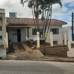 Casa com 150m², 3 quartos (sendo 1 suíte), 1 garagem, no bairro Serraria em São José