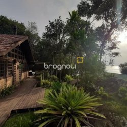 Hotel com 213m², 6 quartos (sendo 1 suíte), no bairro Jurerê Internacional em Florianópolis