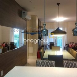 Apartamento com 155m², 3 quartos (sendo 3 suítes), 2 garagens, no bairro Jurerê Internacional em Florianópolis