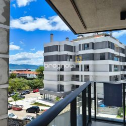 Apartamento com 114m², 3 quartos (sendo 2 suítes), 2 garagens, no bairro Jurerê Internacional em Florianópolis