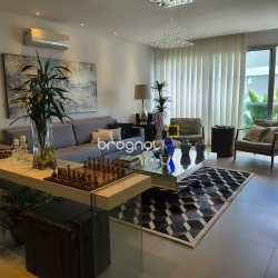Apartamento com 147m², 3 quartos (sendo 3 suítes), 2 garagens, no bairro Jurerê Internacional em Florianópolis