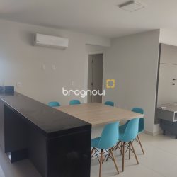 Apartamento com 86m², 3 quartos (sendo 3 suítes), 1 garagem, no bairro Jurerê em Florianópolis