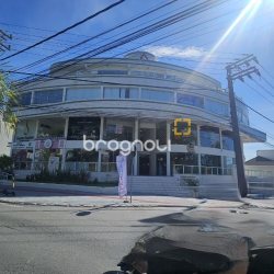 Sala com 41m², no bairro Córrego Grande em Florianópolis
