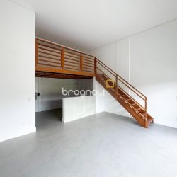 Loft com 53m², 1 quarto, 1 garagem, no bairro Monte Verde em Florianópolis