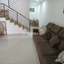 Casa com 85m², 2 quartos (sendo 2 suítes), 1 garagem, no bairro Serraria em São José