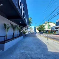 Galpão com 700m², no bairro Estreito em Florianópolis