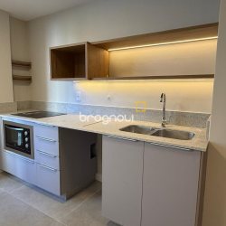 Apartamento com 97m², 3 quartos (sendo 1 suíte), 1 garagem, no bairro Centro em Florianópolis