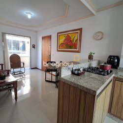 Apartamento com 50m², 2 quartos (sendo 1 suíte), 1 garagem, no bairro Ingleses em Florianópolis