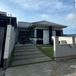 Casa com 50m², 2 quartos, 2 garagens, no bairro Forquilhas em São José