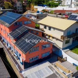 Casa com 168m², 30 quartos, 2 garagens, no bairro Carvoeira em Florianópolis